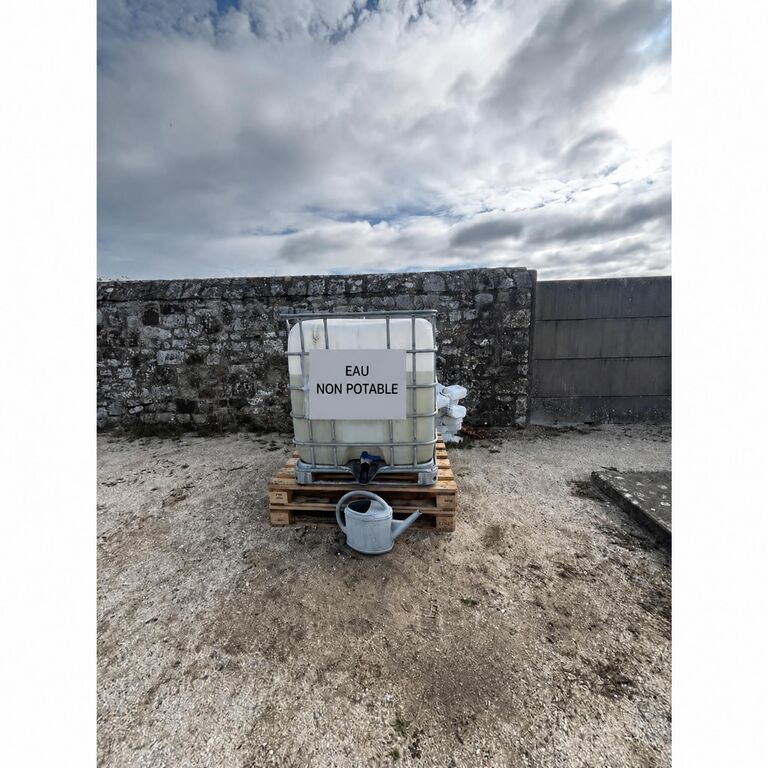 Citerne d’eau non potable au cimetière